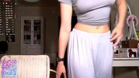 Emily online show from February 22, 4:41 pm