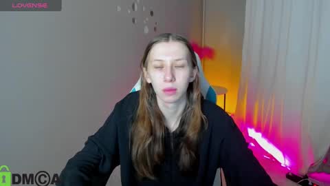 Snapshot of michele_mack chatting on December 25, 2:57 am michele_mack online show from December 25, 2:57 am