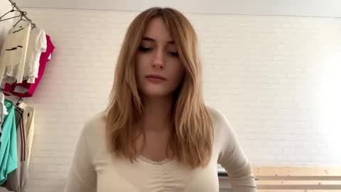 Jenny online show from April 14, 1:00 pm