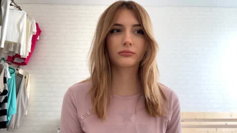 Jenny online show from April 3, 9:07 am