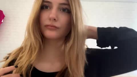 Jenny online show from May 30, 12:03 pm
