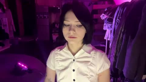 Tina online show from April 6, 9:27 pm