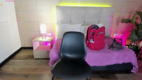 michonne_09 online show from February 7, 3:10 am