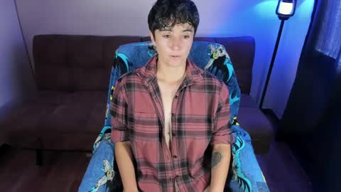 Blue online show from April 10, 3:29 pm