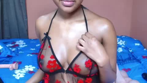 midnightsinx online show from June 14, 2:24 am