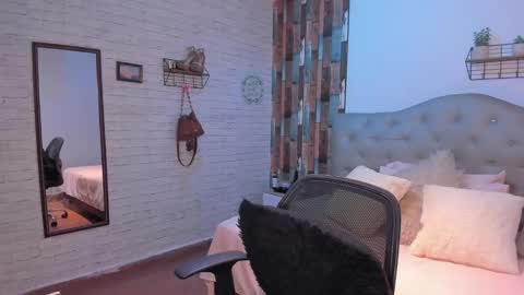 Mia Jhones online show from January 27, 1:26 am