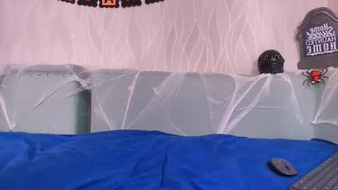 miia scoott  online show from October 28, 12:22 pm