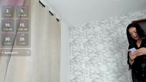 miiaa_monroe online show from September 10, 1:44 pm