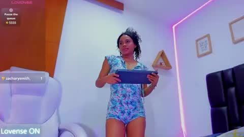 mia sofia online show from October 31, 7:40 pm