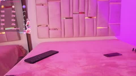 Mikaela  online show from July 28, 7:39 pm