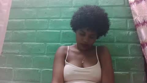 miinah online show from April 5, 7:24 pm