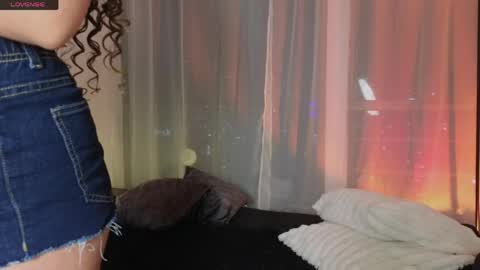   online show from April 23, 11:51 pm