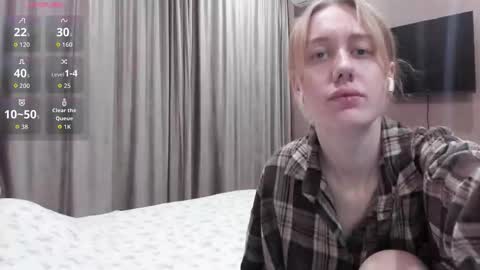 Mika online show from December 1, 11:29 pm