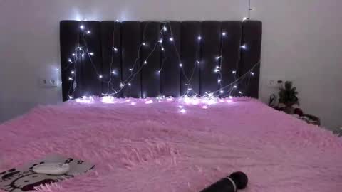 Mika online show from December 24, 10:17 pm