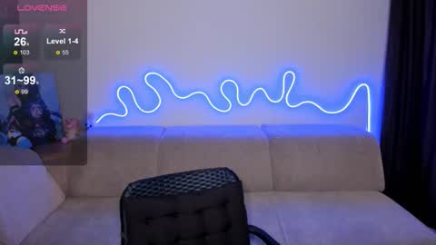 Mika online show from November 29, 3:38 pm