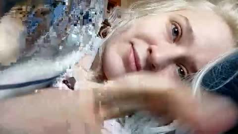 Mila 420 online show from April 1, 5:30 am