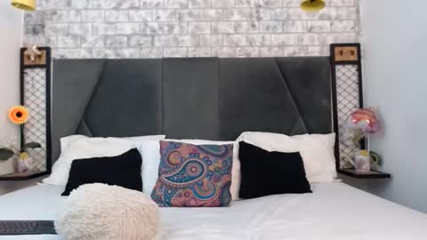 mila_adamss online show from September 21, 11:20 am