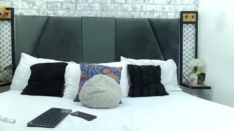 mila_adamss online show from March 5, 11:28 am