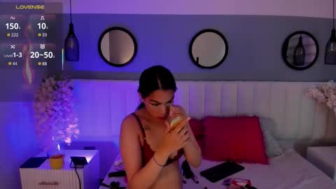 mila_hank online show from November 4, 12:32 pm