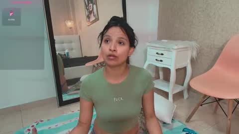 miladiosa online show from October 5, 12:10 pm