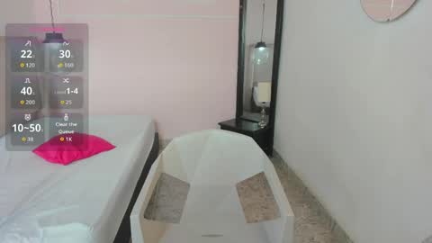 milaheat1 online show from April 11, 8:12 pm