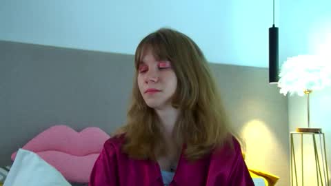 Mila online show from February 28, 12:15 pm