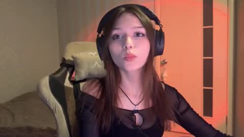 milamiuu online show from January 17, 11:18 am