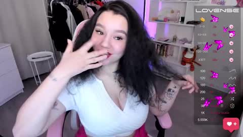 mila online show from February 11, 7:38 pm