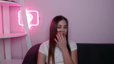 milanaangelas online show from March 7, 5:58 am