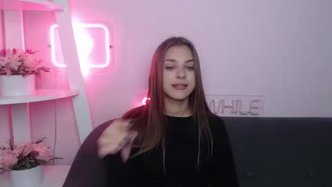 milanaangelas online show from October 4, 5:24 am