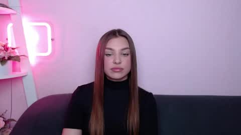 milanaangelas online show from April 17, 5:09 am