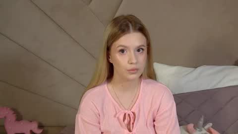 MilanaBalmain online show from March 25, 4:43 pm