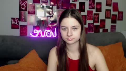 milanaroz online show from December 4, 6:04 am