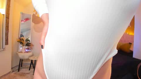 aya online show from September 29, 8:25 pm