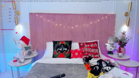 Mia online show from December 13, 6:00 am