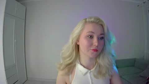 Milena new nonude shy blonde natural online show from February 20, 1:26 am