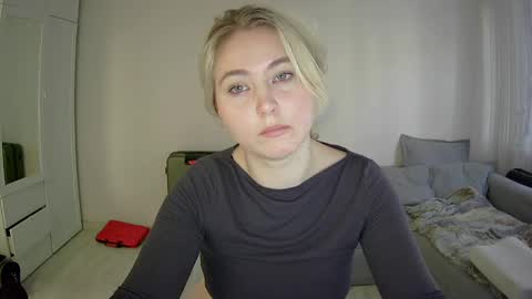 Milena new nonude shy blonde natural online show from May 21, 6:17 pm