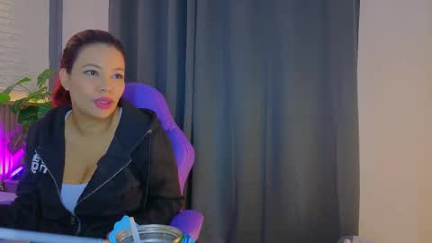 milena_lawson online show from October 3, 12:10 pm