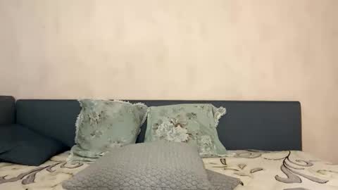 Snapshot of milf_charlotty chatting on October 5, 1:43 am Charlotte online show from October 5, 1:43 am