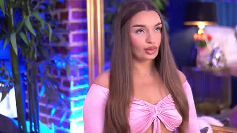 milla_serene online show from November 30, 8:18 am