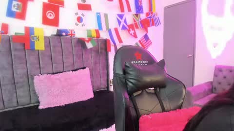 miller_silvana online show from June 20, 11:47 am