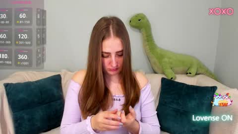 millibrooksss online show from April 4, 1:37 am