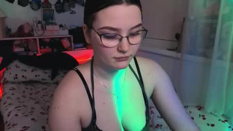 Millie online show from February 6, 5:49 pm