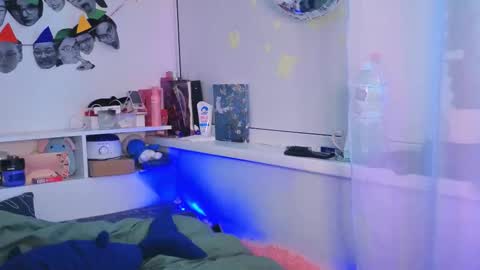 Millie online show from November 19, 5:07 am