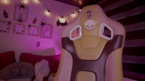 MILLY online show from October 25, 4:14 pm