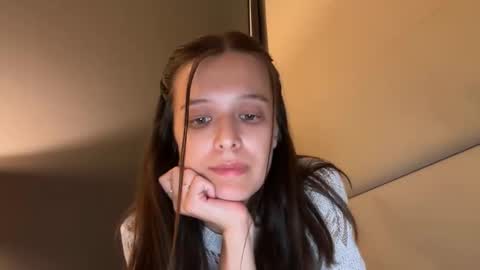 Milly online show from October 31, 9:57 am