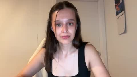 Snapshot of millypetite chatting on October 14, 9:45 am Milly online show from October 14, 9:45 am