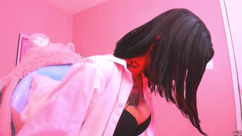 milu_carbajal_x online show from March 7, 3:46 am