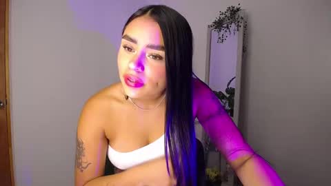 Mily Ortiz online show from February 4, 5:49 pm