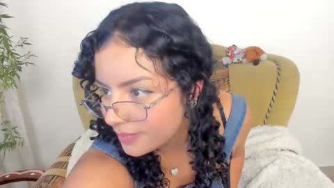 Snapshot of mimi_sa chatting on October 20, 3:42 am Mimii  online show from October 20, 3:42 am